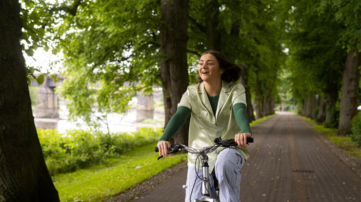 Cycle around Avenham and Miller Park