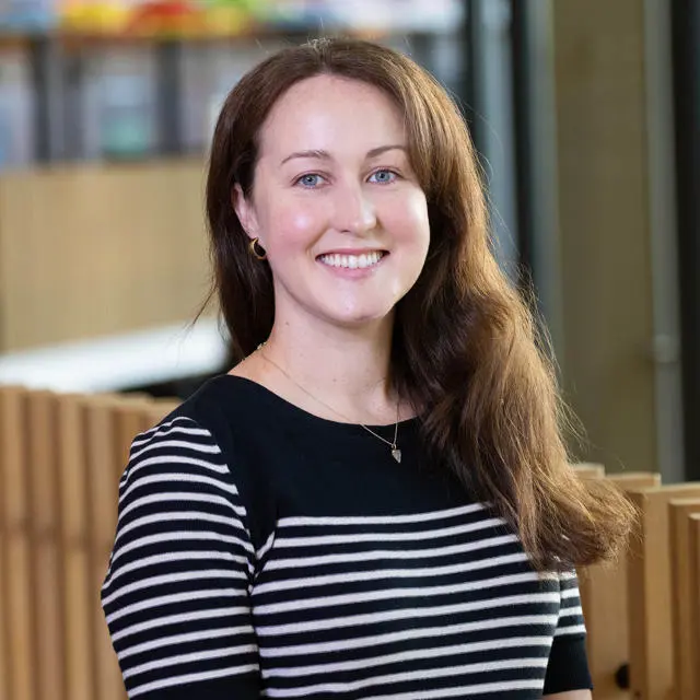 Headshot of Dr Louise Dingley