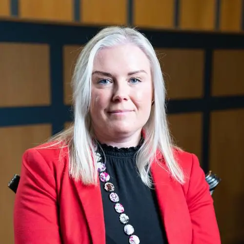 Headshot of Professor Sarah Kingston