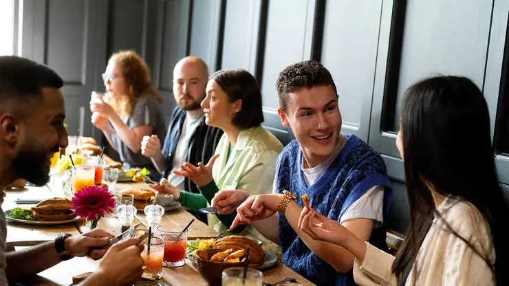 Enjoy a meal with your new uni mates.