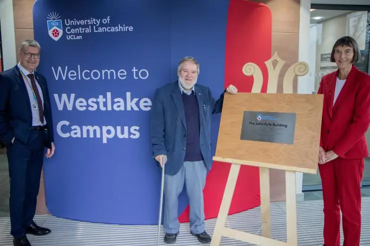 (L-R) University of Central Lancashire Vice-Chancellor Professor Graham Baldwin, Professor John Fyfe and Chair of the University Board Dame Sue Ion unveil the John Fyfe Building plaque.