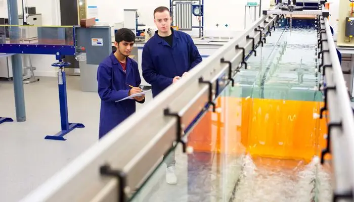 UCLan engineering students in the fluid and thermo dynamics lab